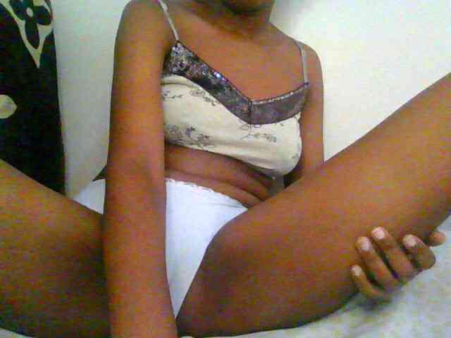 prettiegurlshanie webcam