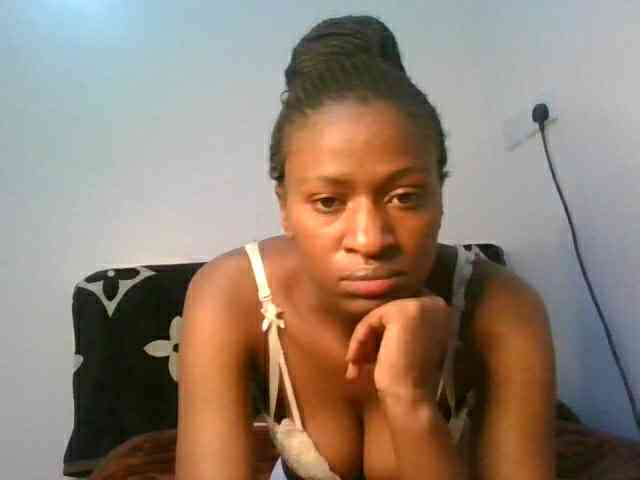 prettiegurlshanie webcam