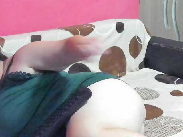 Ionysexylipspussy live cam on BongaCams