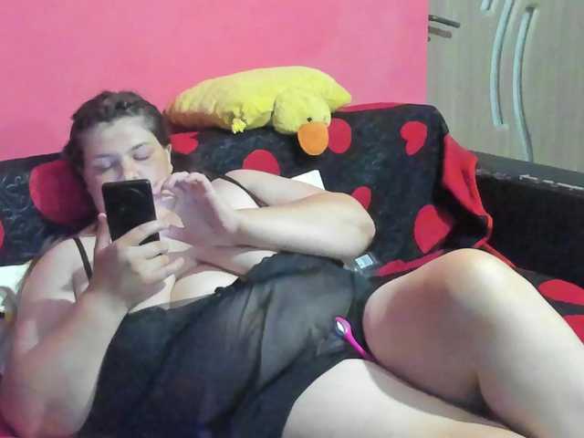 Ionysexylipspussy