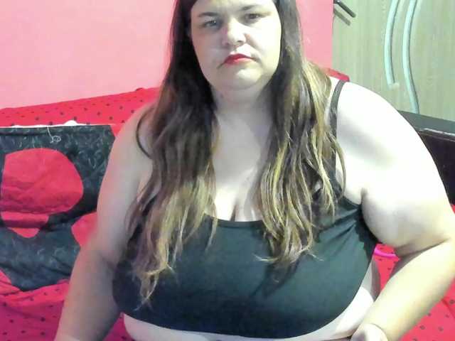 Ionysexylipspussy live webcam show