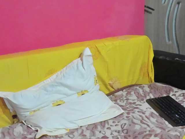 Ionysexylipspussy live cam on BongaCams