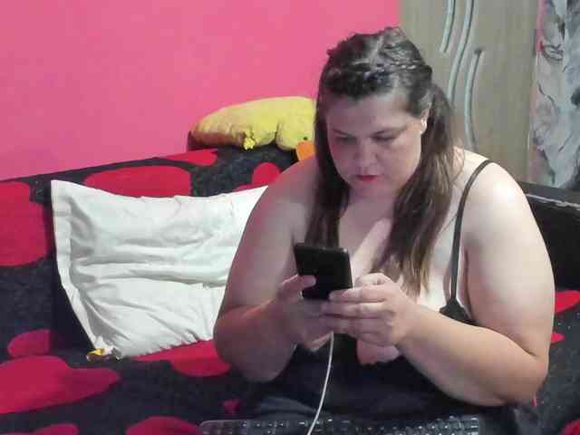 Ionysexylipspussy webcam