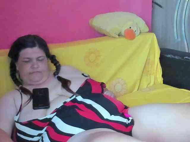 Ionysexylipspussy