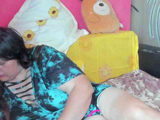 Ionysexylipspussy