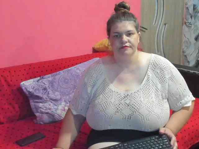 Ionysexylipspussy