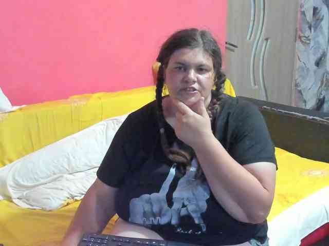 Ionysexylipspussy