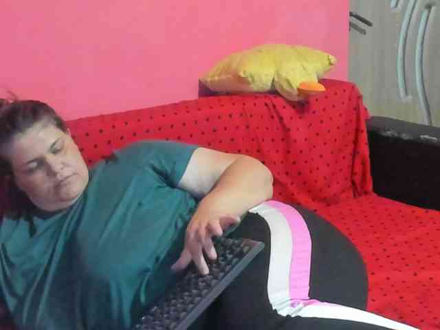Ionysexylipspussy