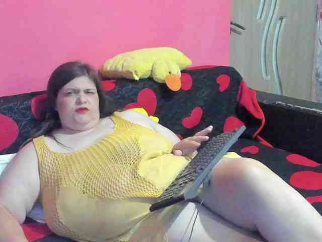 Ionysexylipspussy