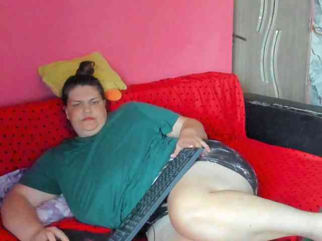 Ionysexylipspussy