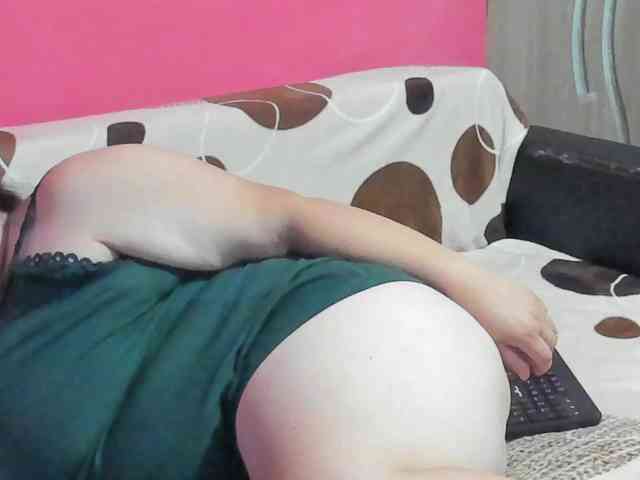 Ionysexylipspussy webcam