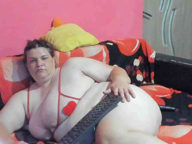 Ionysexylipspussy