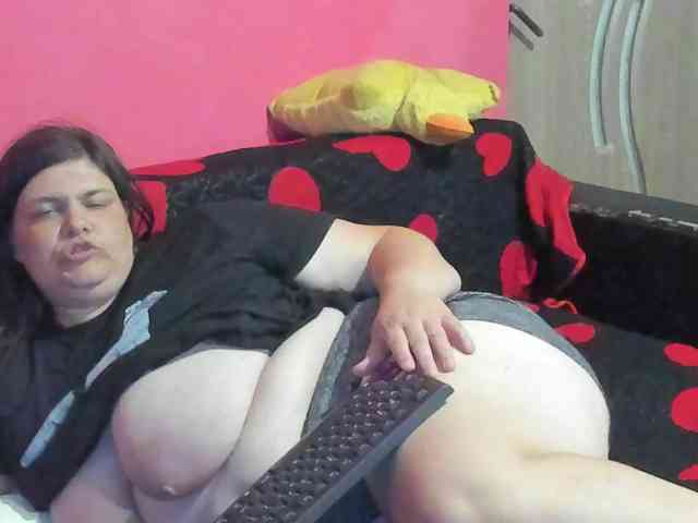 Ionysexylipspussy
