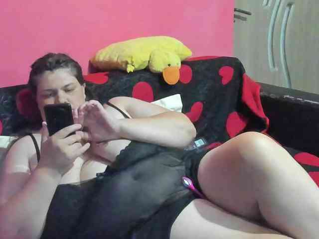 Ionysexylipspussy webcam