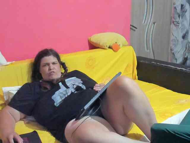 Ionysexylipspussy