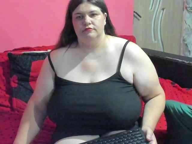 Ionysexylipspussy webcam