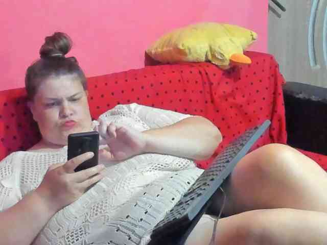 Ionysexylipspussy