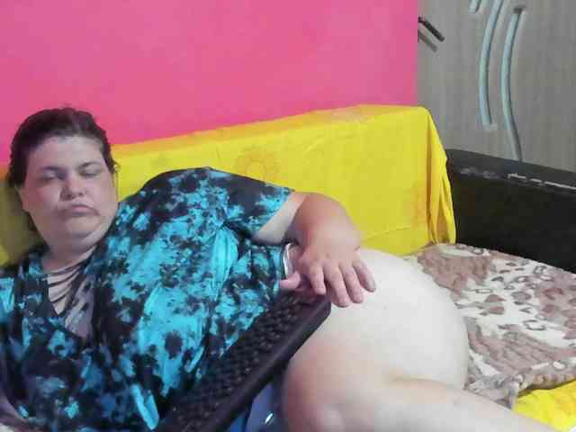Ionysexylipspussy