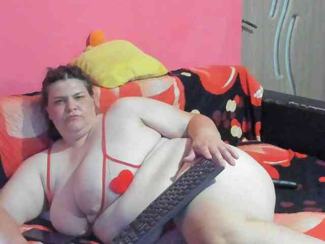 Ionysexylipspussy
