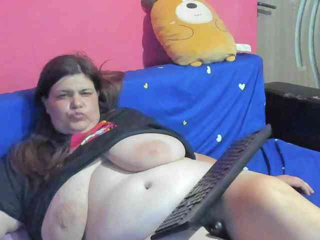 Ionysexylipspussy