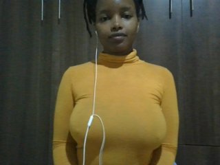 MidnightMuse-1's Live Webcam