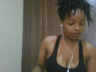 MidnightMuse-1's Live Webcam