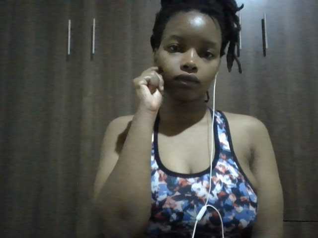 MidnightMuse-1 live cam on BongaCams