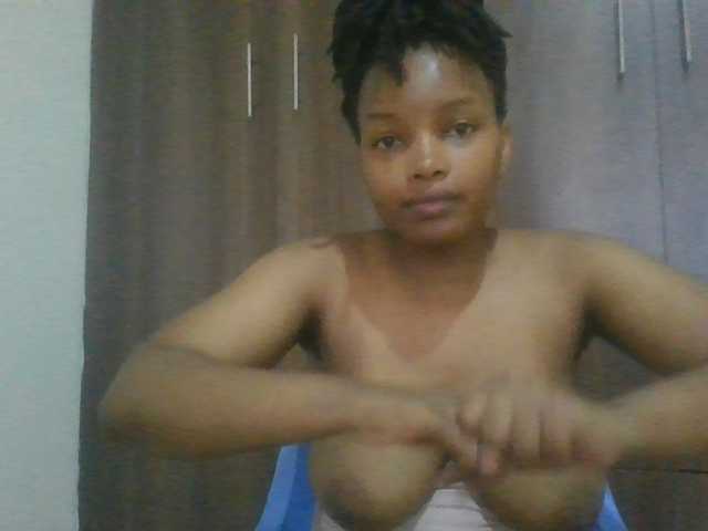 MidnightMuse-1 live cam on BongaCams