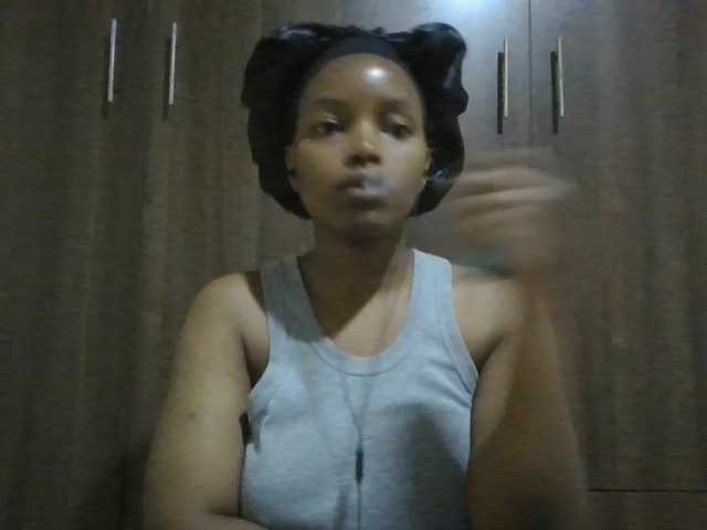 MidnightMuse-1 live cam on BongaCams
