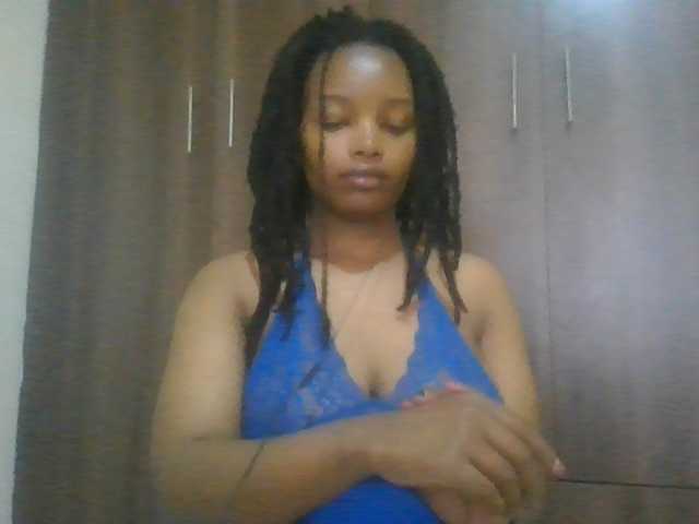 MidnightMuse-1 live cam on BongaCams