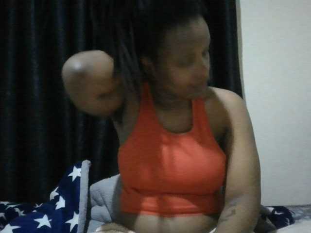 MidnightMuse-1 live cam on BongaCams