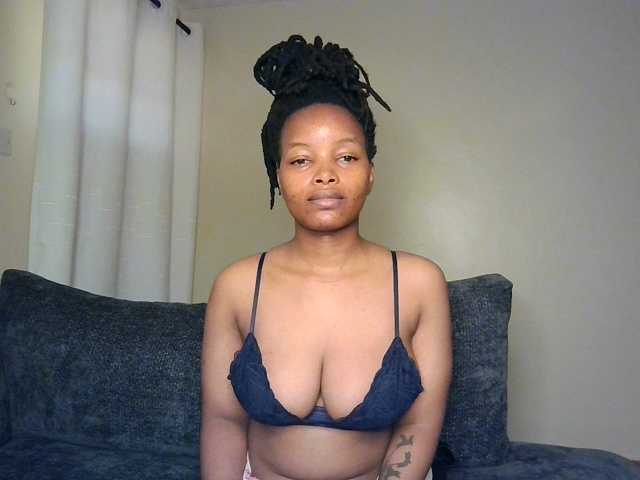 MidnightMuse-1 live cam on BongaCams