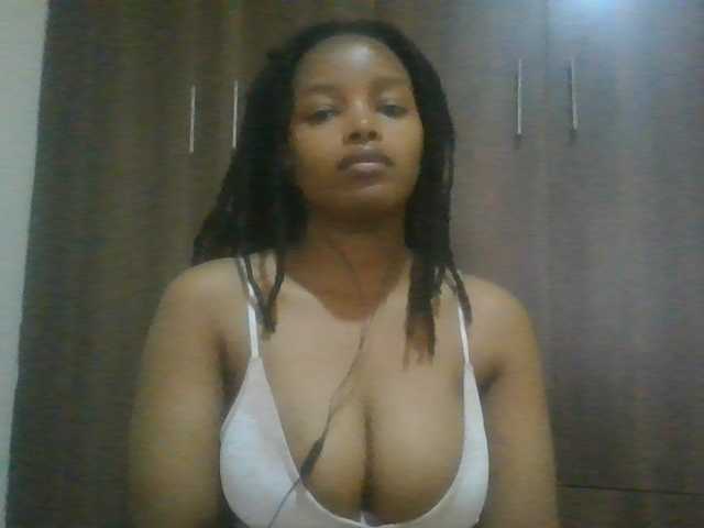 MidnightMuse-1 live cam on BongaCams