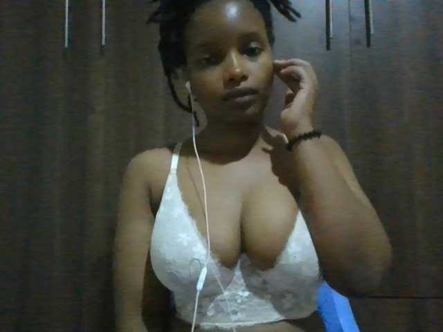 MidnightMuse-1 live cam on BongaCams