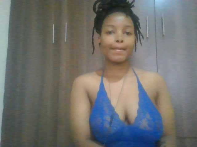MidnightMuse-1 live cam on BongaCams