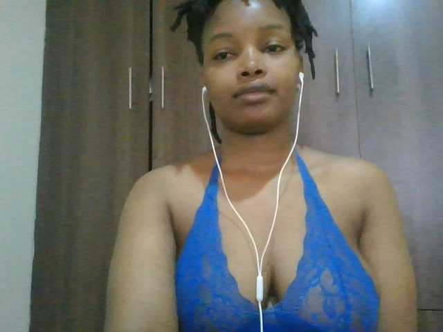 MidnightMuse-1 live cam on BongaCams