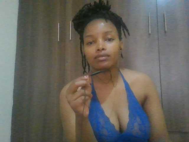 MidnightMuse-1 live cam on BongaCams