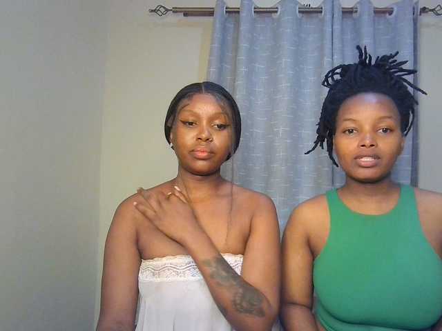 MidnightMuse-1 live cam on BongaCams
