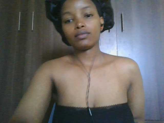 MidnightMuse-1 live cam on BongaCams