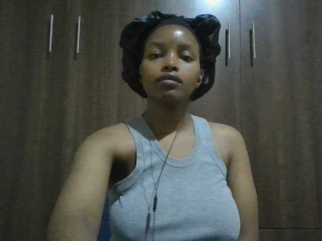 MidnightMuse-1 live cam on BongaCams
