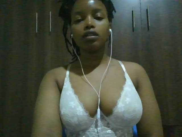 MidnightMuse-1 live cam on BongaCams