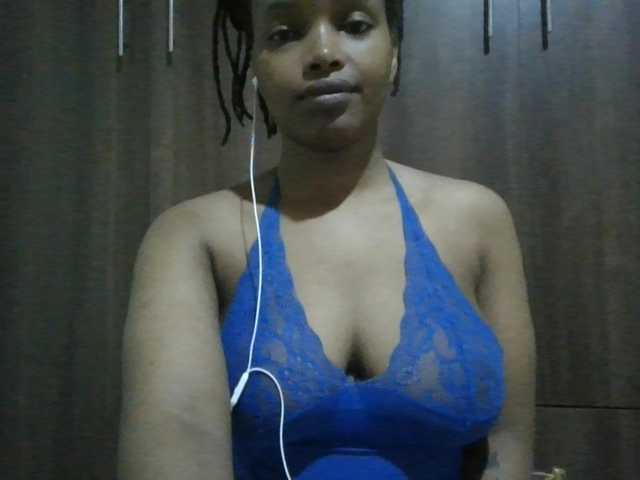 MidnightMuse-1 live cam on BongaCams
