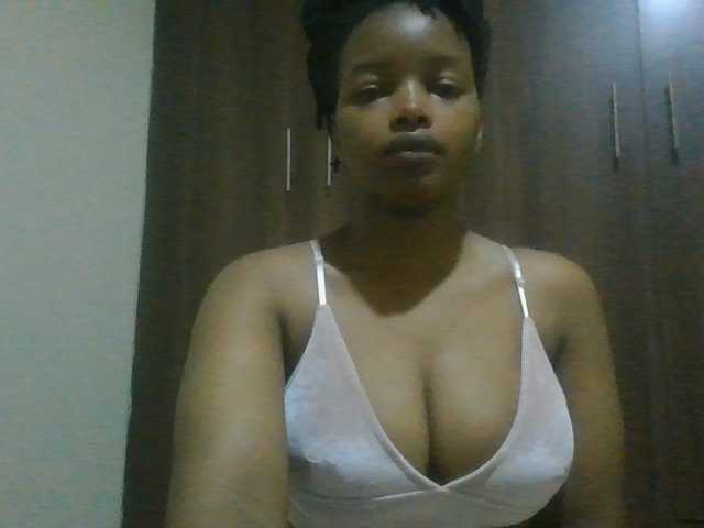 MidnightMuse-1 live cam on BongaCams