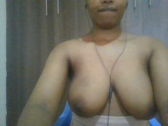 MidnightMuse-1 live cam on BongaCams