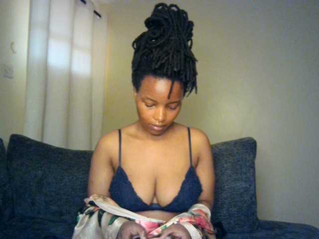 MidnightMuse-1 live cam on BongaCams