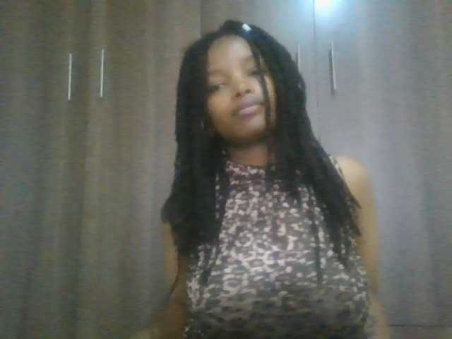 MidnightMuse-1 live cam on BongaCams