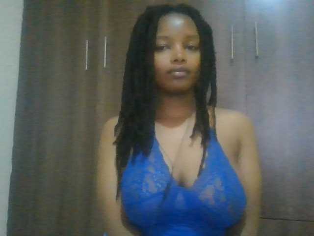 MidnightMuse-1 live cam on BongaCams