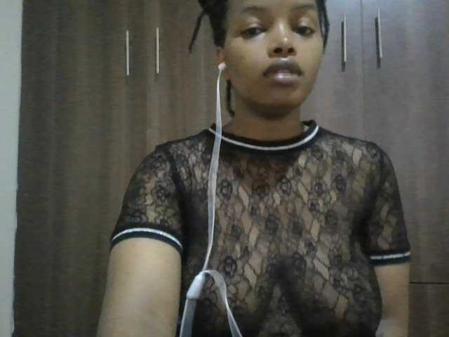 MidnightMuse-1 live cam on BongaCams