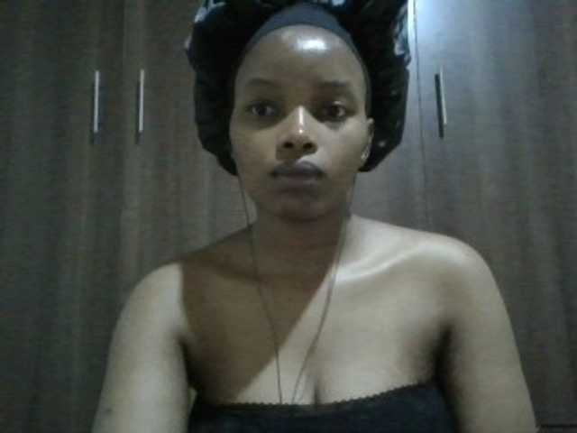 MidnightMuse-1 live cam on BongaCams