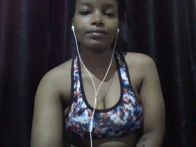 MidnightMuse-1 live cam on BongaCams
